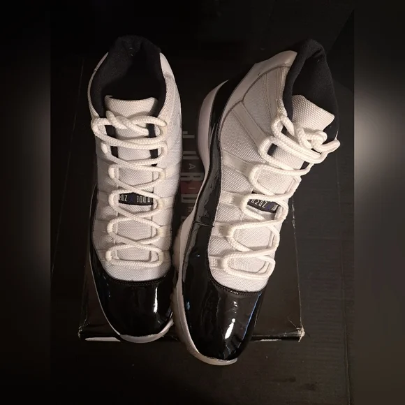 Jordan 11 Retro High Concord Men's Sneakers Size 13.